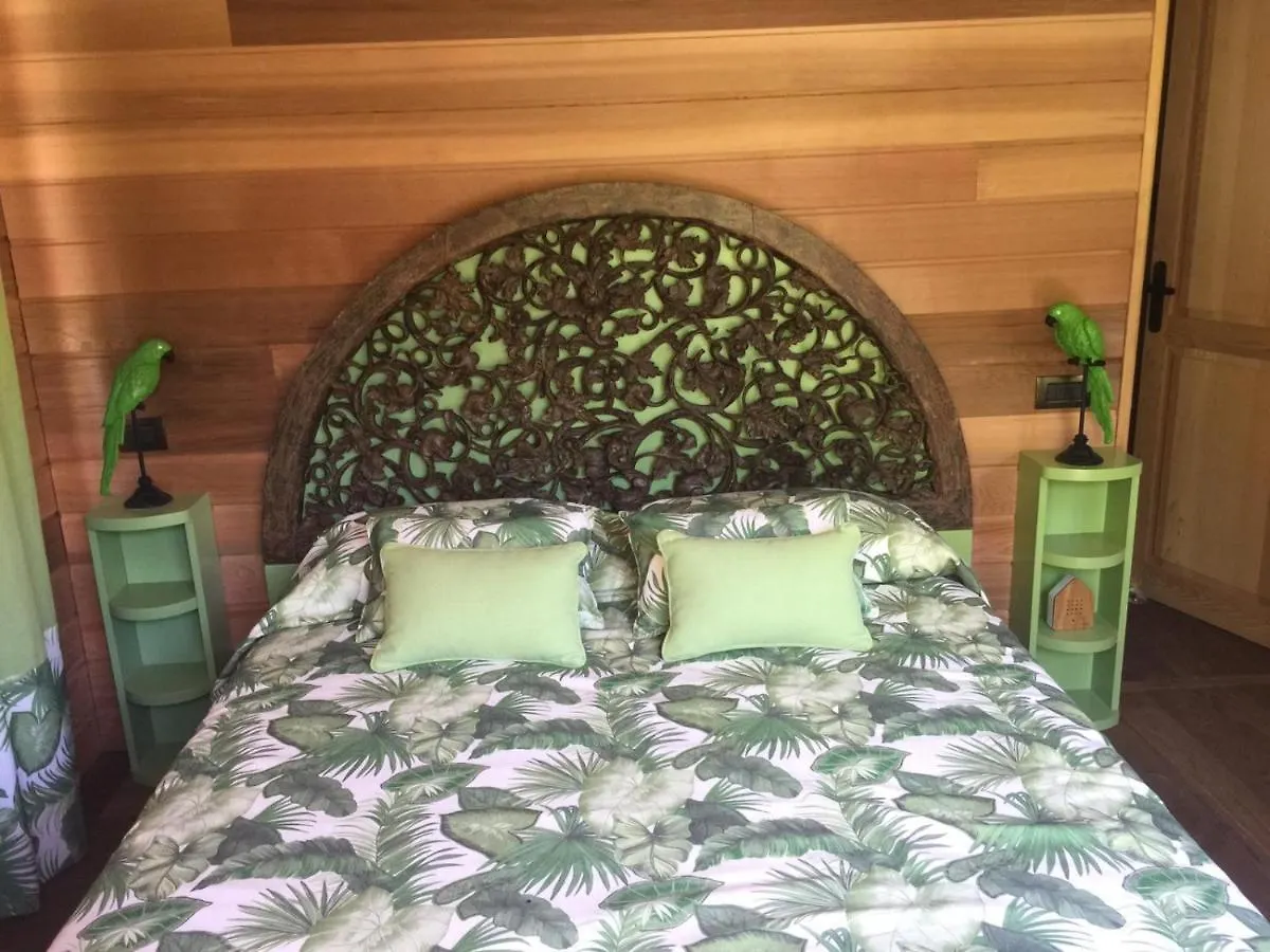 Lake Como Dream Tree House Luxury tent